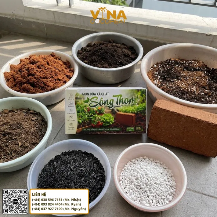 Phối trộn mụn dừa Sông Thom với đất sạch trấu hun Perlite và vật liệu làm giá thể trồng cây